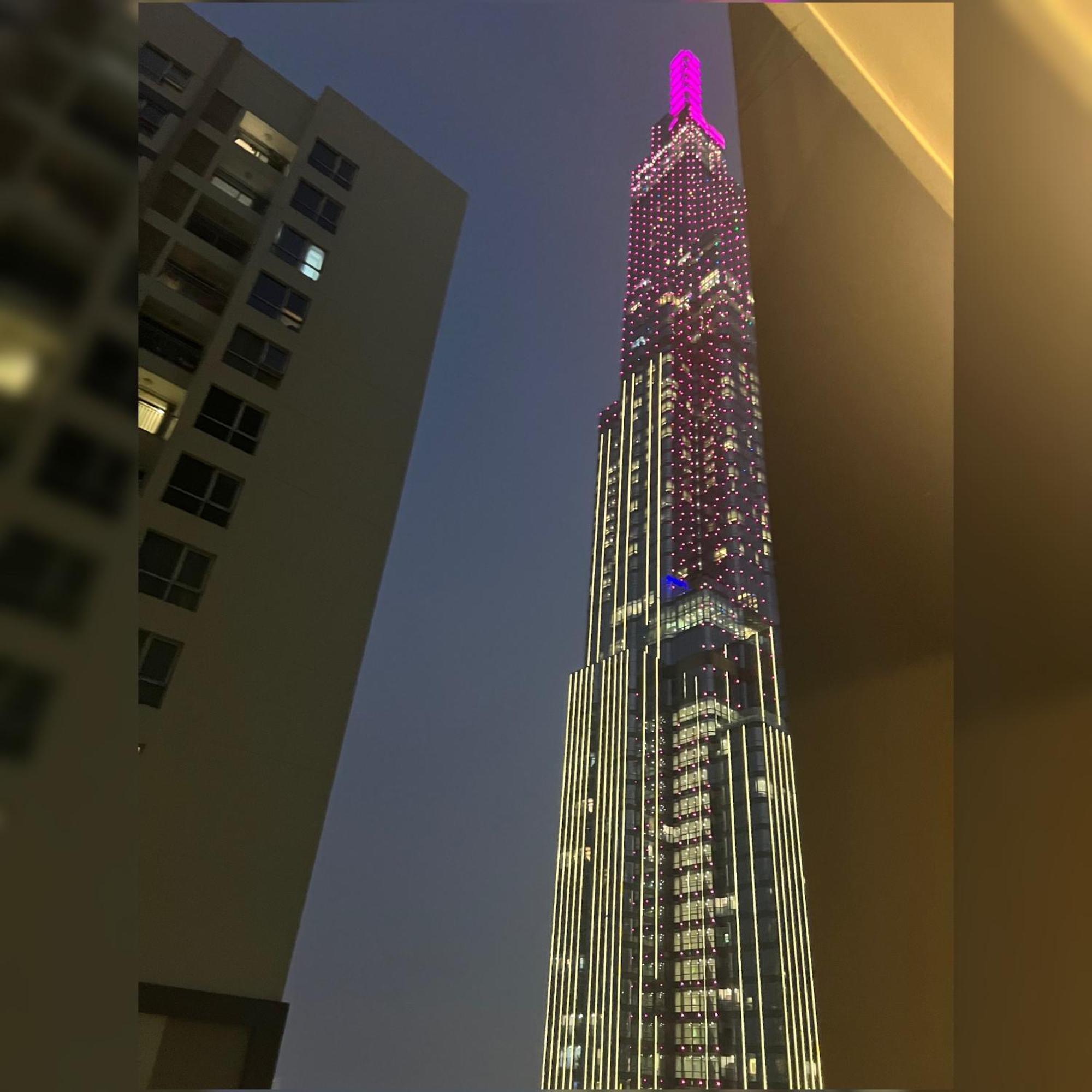 Vinhomes Landmark High-End Apartment By Cr Concept *