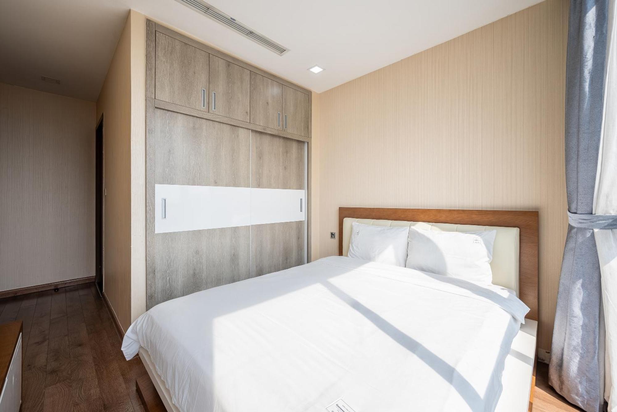 Apartment Vinhomes Landmark High-End Apartment By Cr Concept *