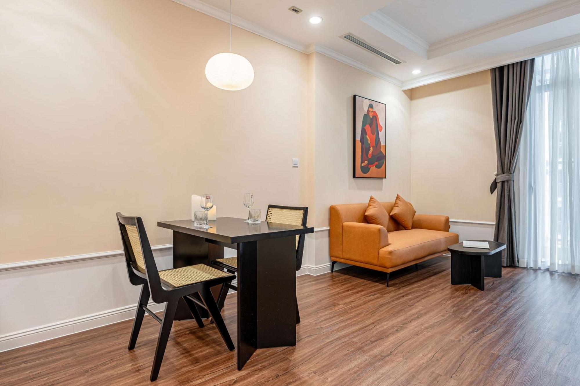 Vinhomes Landmark High-End Apartment By Cr Concept *