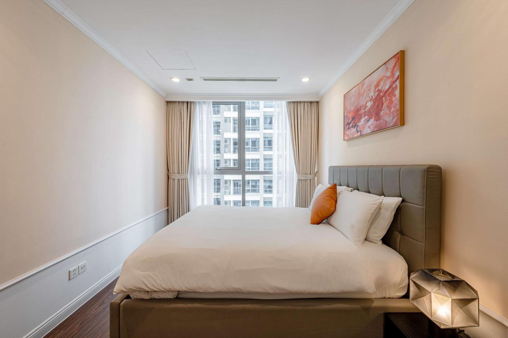 Vinhomes Landmark High-End Apartment By Cr Concept